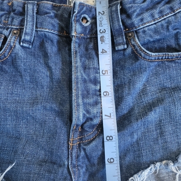 Free People Button Fly Raw Hem Short in Blue Sz 25 - Picture 8 of 9